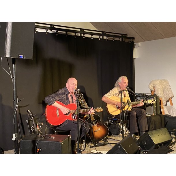 19.04.2026 kl. 18.30 Theessink og Mller  veldrejet blues med garvede mestre